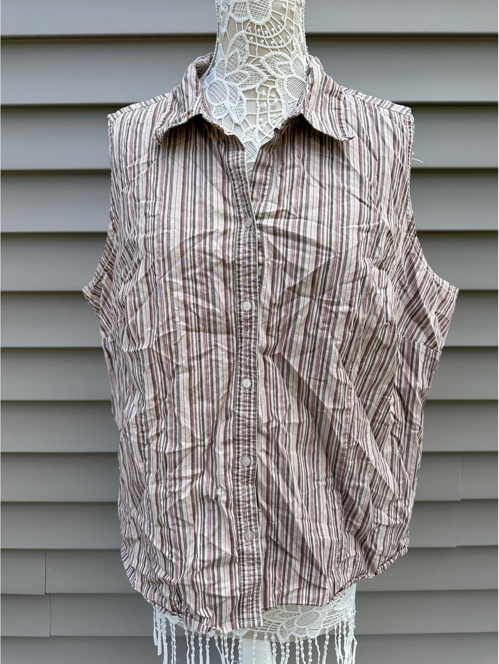 Jones Bay Sleeveless Button Up Striped Shirt Beige Stretch Casual Top